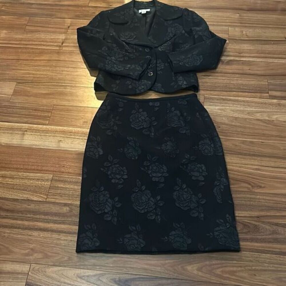 Talbots Womens Black Rose Textured Petite Blazer Size 8 Pencil Skirt Size 10 - Picture 12 of 12